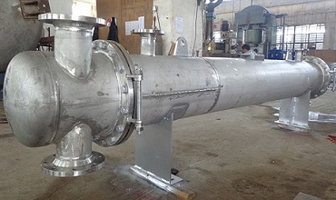 Picture of Shell and Tube Heat Exchanger